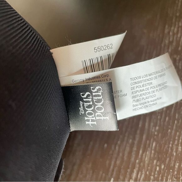 Disney Huge Hocus Pocus Brix Cat in a Cauldron Plush Hocus Pocus Decor - Picture 9 of 13